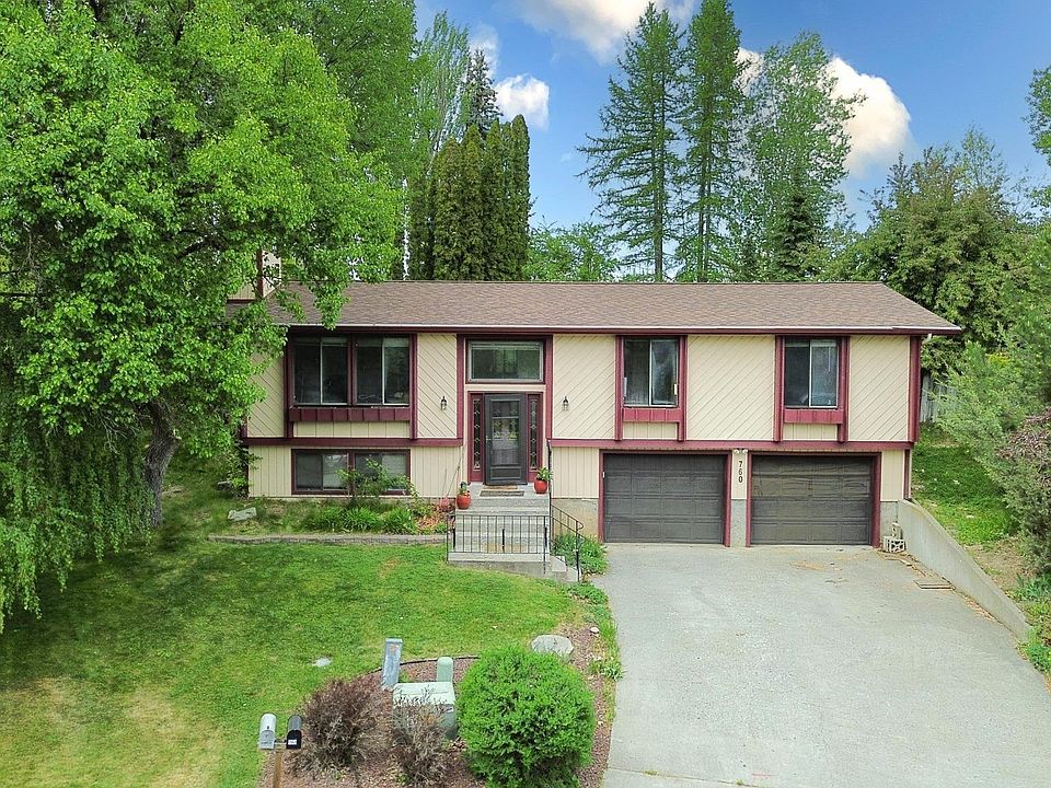 1st image of 760 SE Greenhill Ct
