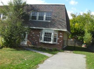 24 Patio Rd, Middletown, NY 10941