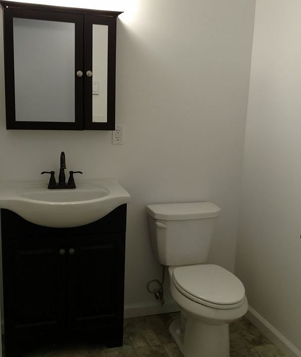 2nd image of 141 Cemetery Rd APT K