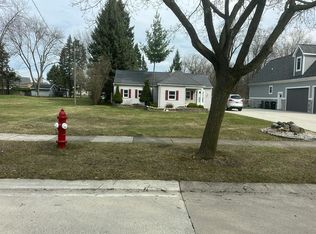6031 Poplar Ave, Sterling Heights, MI 48314