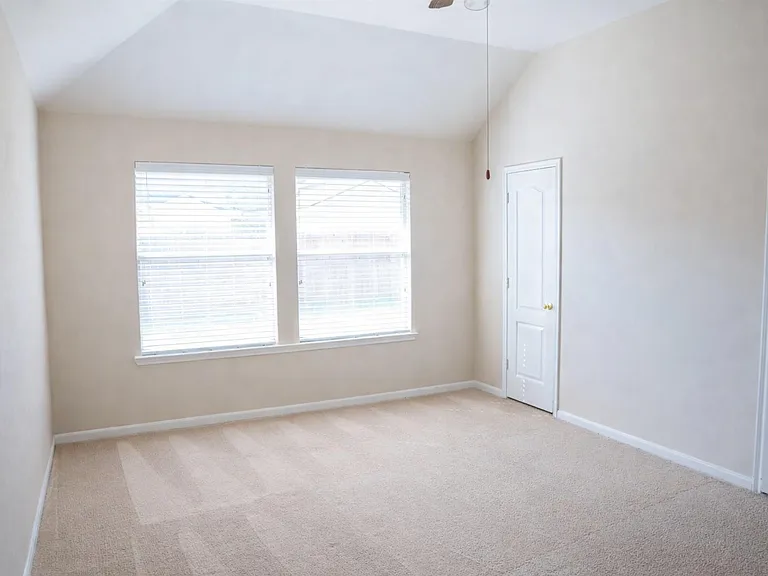 8515 Clarkman Ridge Ln — Photo 11