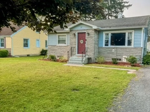 18 Crescent Ave, Auburn, NY 13021