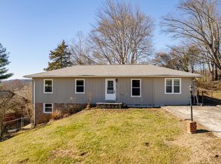 3311 Summit Dr, Saint Paul, VA 24283