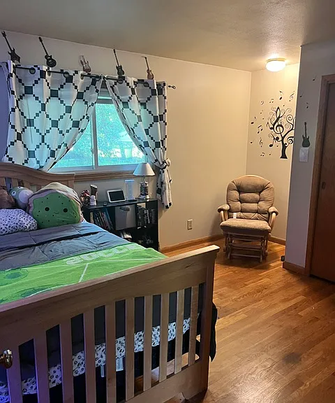 525 Meadow Ln — Photo 5