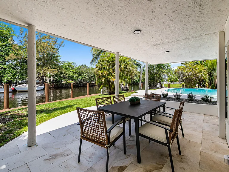 2637 Sugarloaf Ln — Photo 30