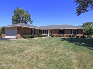 1261 Terre Dr, Libertyville, IL 60048