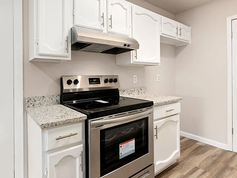 5915 Cliff Trail Dr — Photo 13