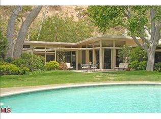 2576 Mandeville Canyon Rd, Los Angeles, CA 90049