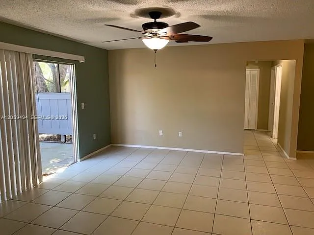 3904 NW Cinnamon Tree Cir — Photo 5