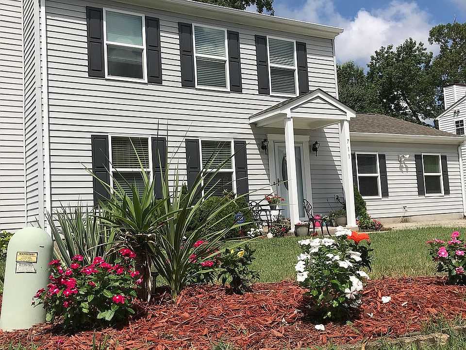 1st image of 711 Trails Ln