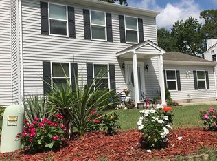 711 Trails Ln, Newport News, VA 23608