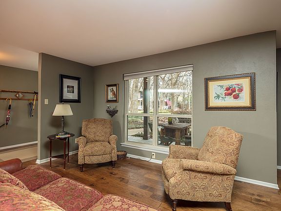 005_2019-03-01_3400-Lynnwood-Ct_PRINT.jpg