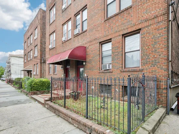 262 Clendenny Avenue image 1 of 20