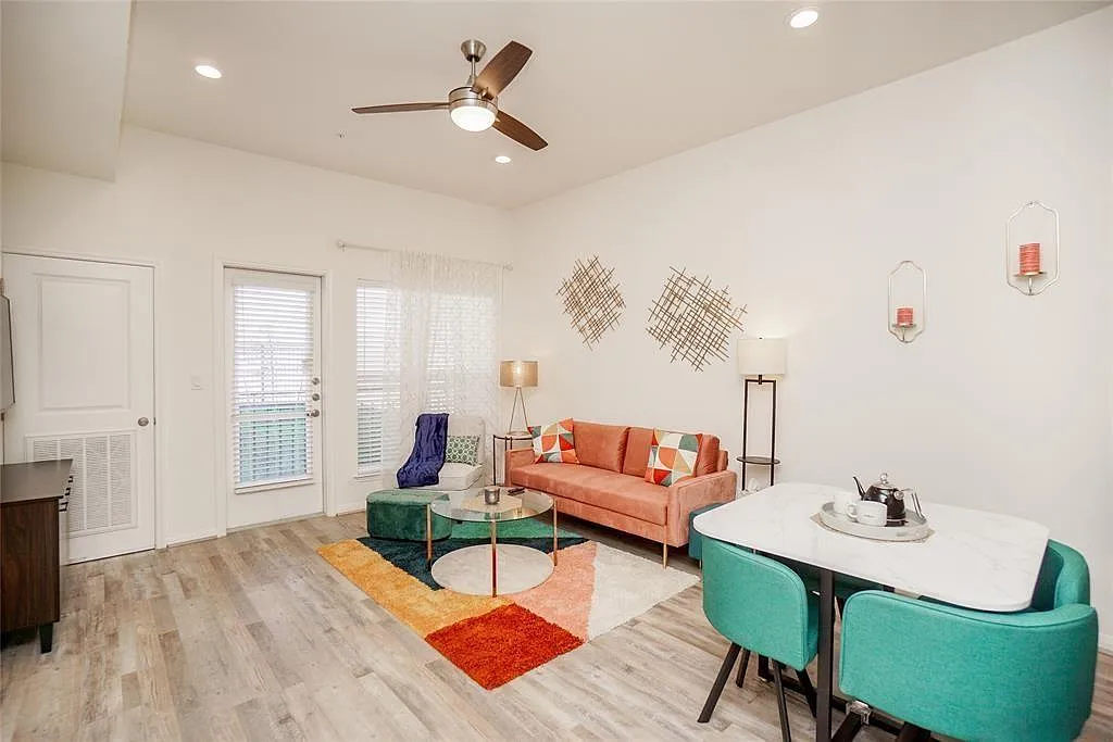 1 bed, 1.0 bath, 841 sqft, $2,950 — Photo 3