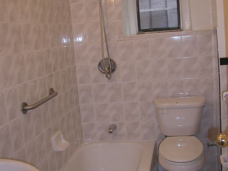1st image of 345 Montgomery St APT 1I