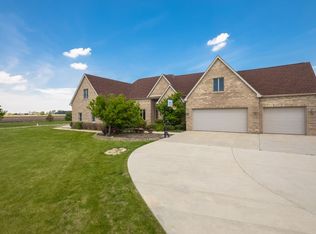 5247 Chicago Rd, Yorkville, IL 60560