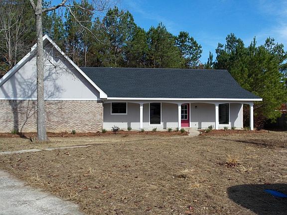 2nd image of 128 N Chestnut Dr