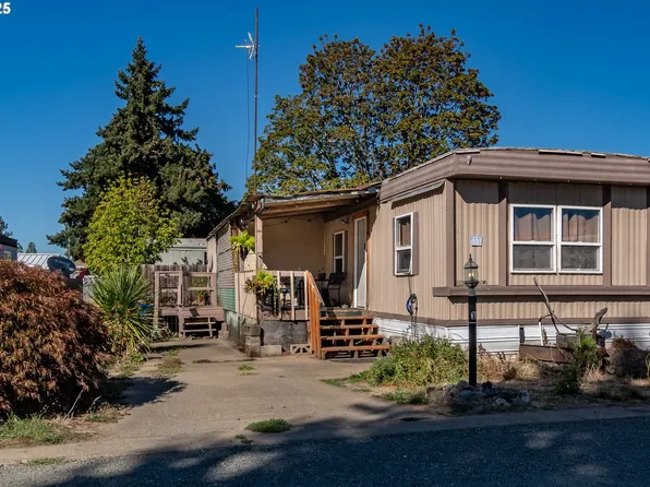 819 S Comstock Rd Space 13, Sutherlin, OR 97479