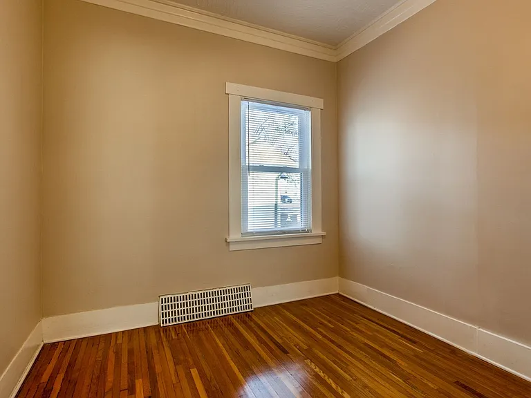 4859 Calvert St — Photo 16