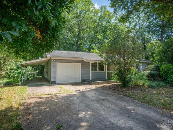 29 Springside Dr #26, Hendersonville, NC 28792