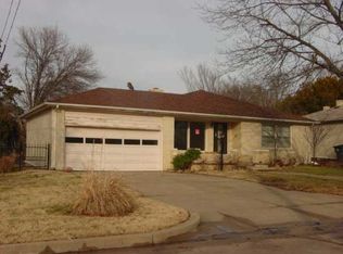 5810 Park Holw, Wichita, KS 67208