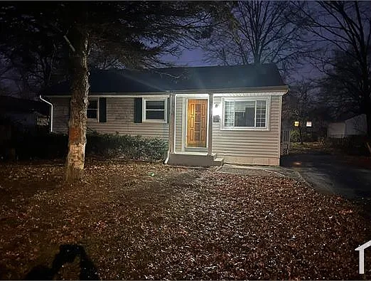 230 Shepley Dr — Photo 2