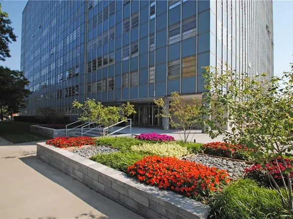 333 W Meyer Blvd APT 910, Kansas City, MO 64113