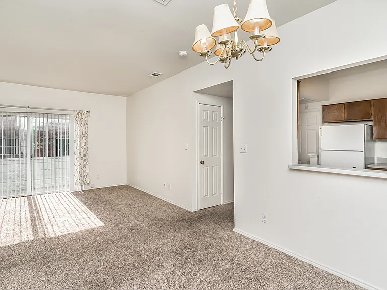 3329 Rosedale Ave #21 — Photo 15