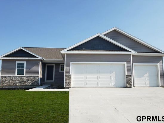 8124 N 170th St, Bennington, NE 68007