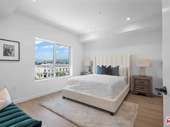 321 S Oxford Ave #302, Los Angeles, CA 90010