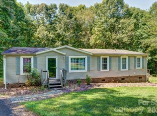 1218 Forest Ridge Dr, Bessemer City, NC 28016