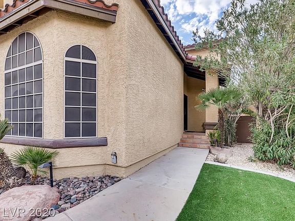 3rd image of 3101 Mediterranean Dr