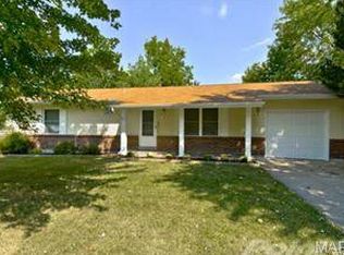 4 Oak Cir, O'Fallon, MO 63366