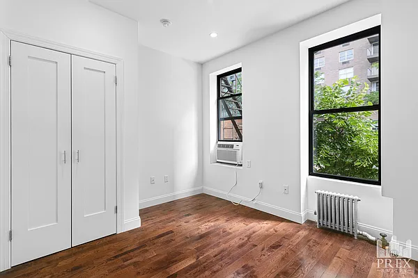 Bedroom, photo 3