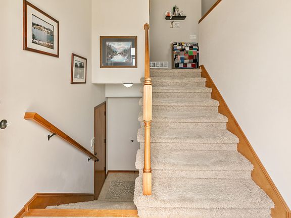 2nd image of 4914 Cedarbrook Dr