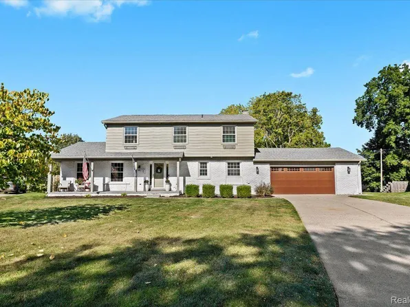 12771 Grace Ct, Grand Blanc, MI 48439