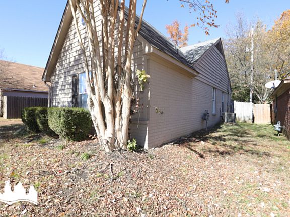 3rd image of 9270 Charly Hill Ln