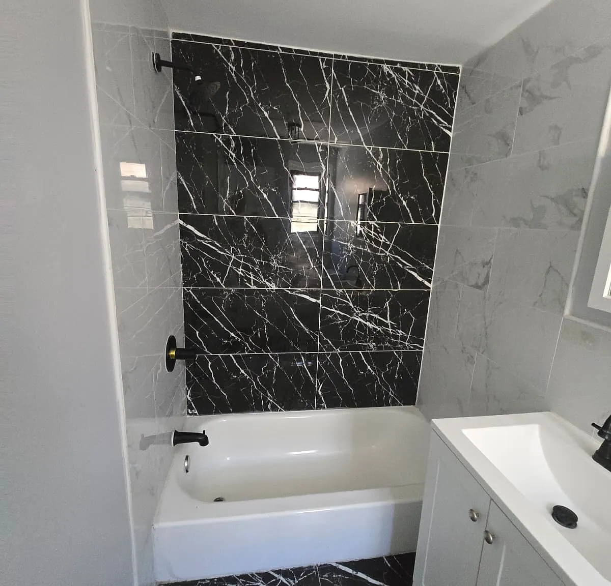 1 bed, $2,000 — Photo 3