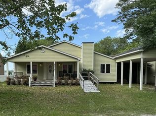2312 Crab Point Loop Rd, Morehead City, NC 28557
