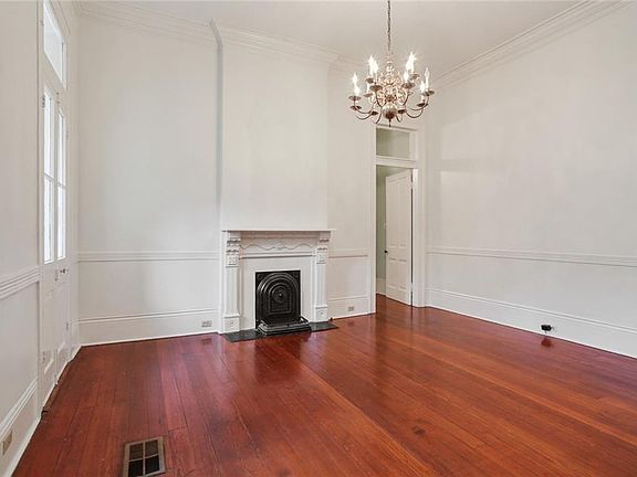 4th image of 939 Jefferson Ave