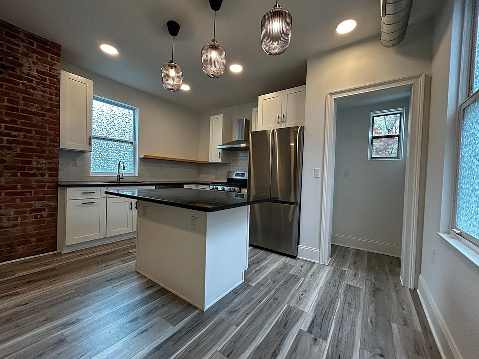 Kitchen with Pantry/Coffee Bar