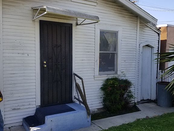 4th image of 2927 8th Ave
