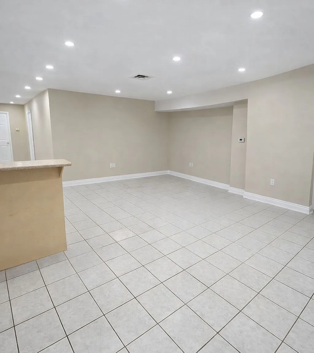 2 bed, $2,000 — Photo 2