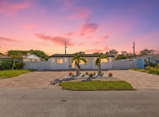 148 Browning Dr E, West Palm Beach, FL 33406