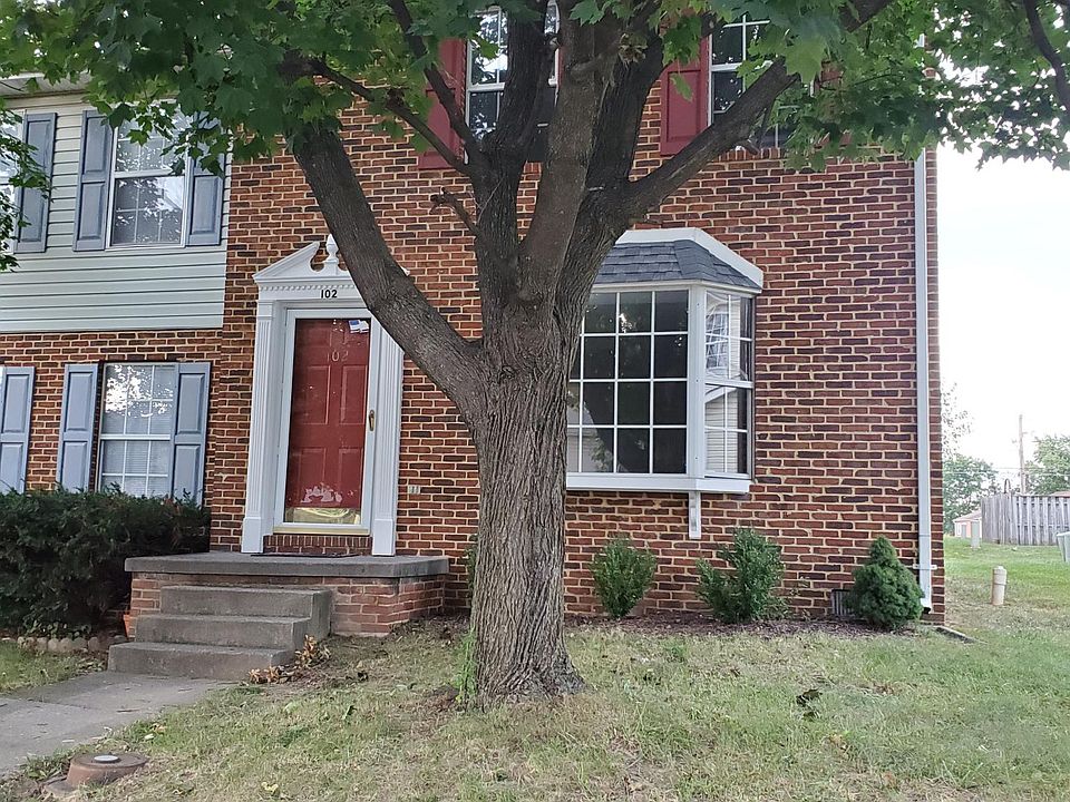 1st image of 102 Parkside Dr