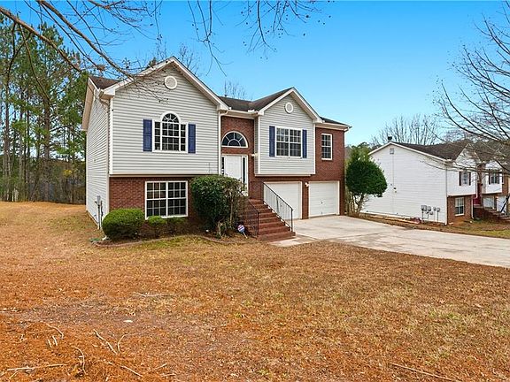 3rd image of 6117 Arbor Links Rd