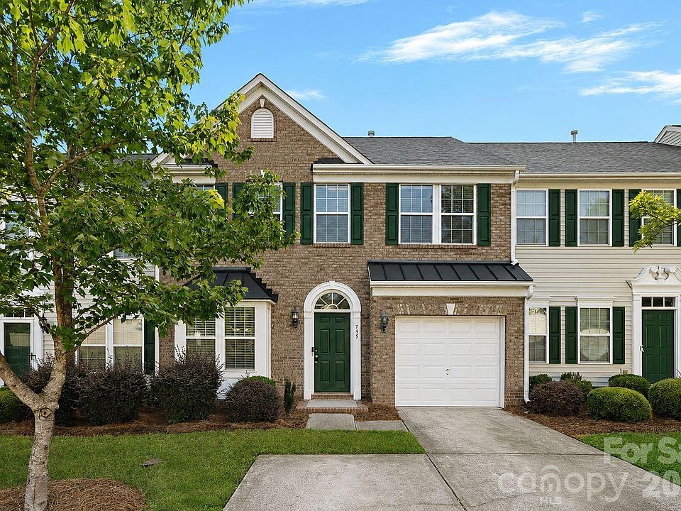 1st image of 745 Prospect Ln