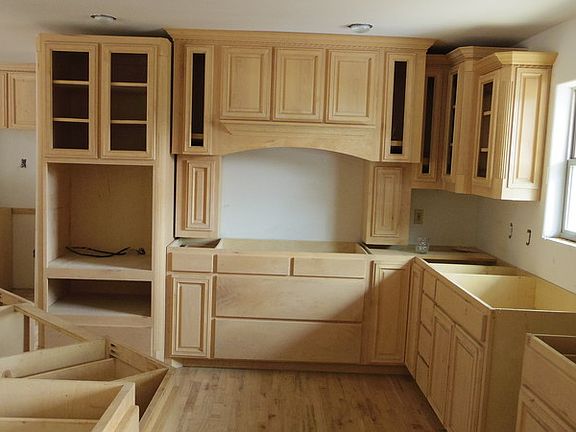 2nd image of 1818 Southpark Dr