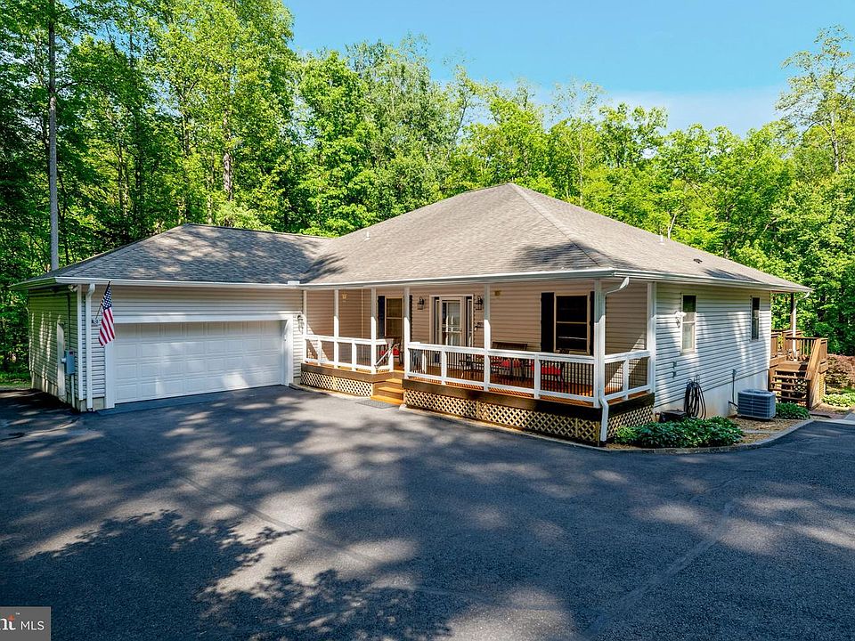 1st image of 248 Oakwood Dr