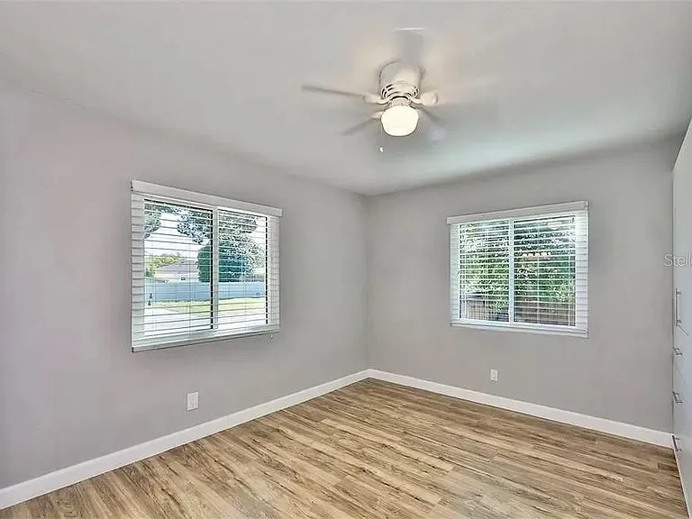 3219 W Leroy St — Photo 12